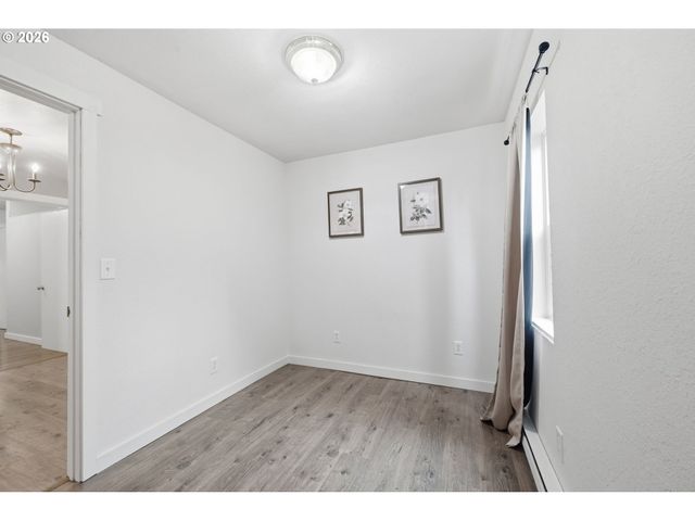 845 25TH Pl, Springfield, OR 97477