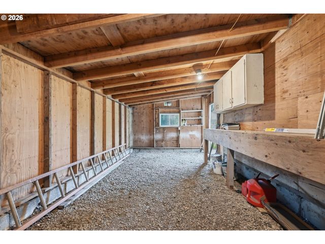 845 25TH Pl, Springfield, OR 97477