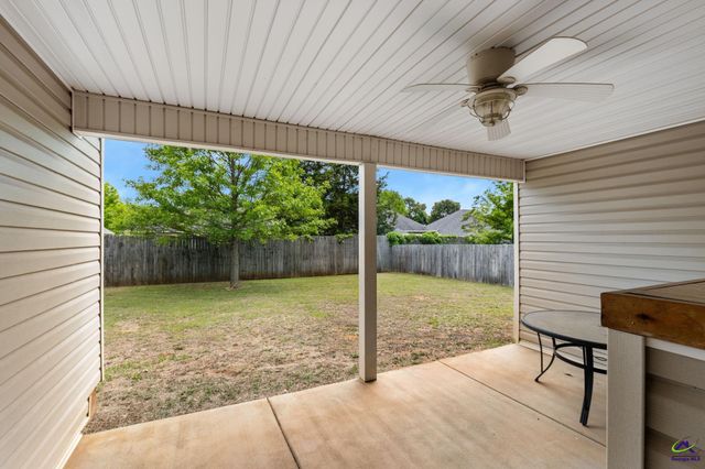123 Highland Point Drive, Kathleen, GA 31047