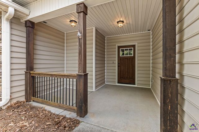 123 Highland Point Drive, Kathleen, GA 31047