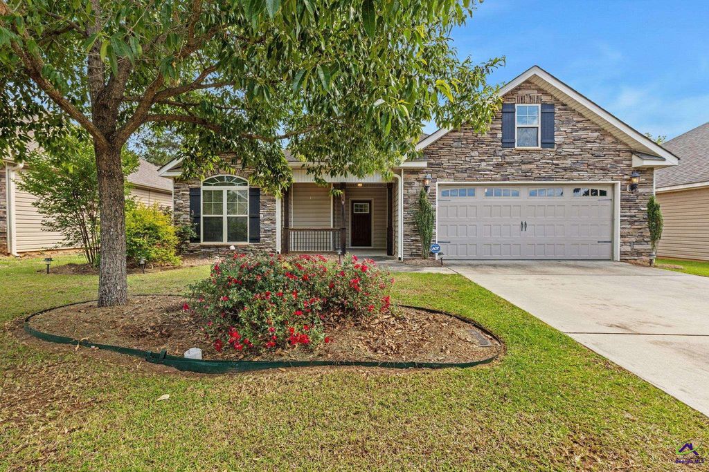 123 Highland Point Drive, Kathleen, GA 31047