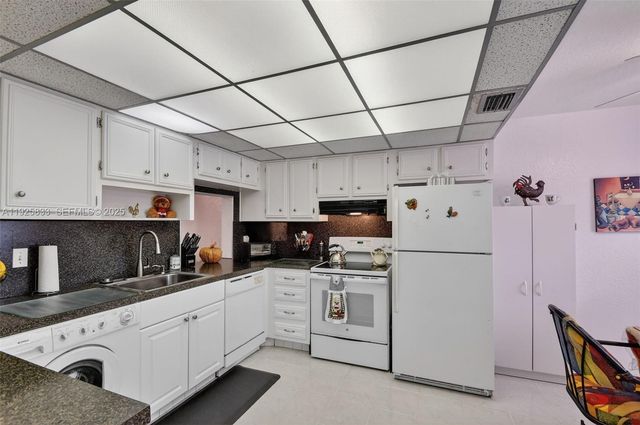 820 Salem Lane B, Lake Worth, FL 33467