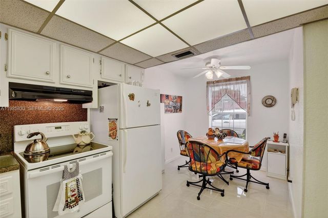 820 Salem Lane B, Lake Worth, FL 33467