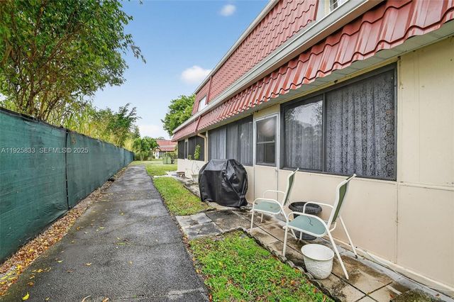 820 Salem Lane B, Lake Worth, FL 33467