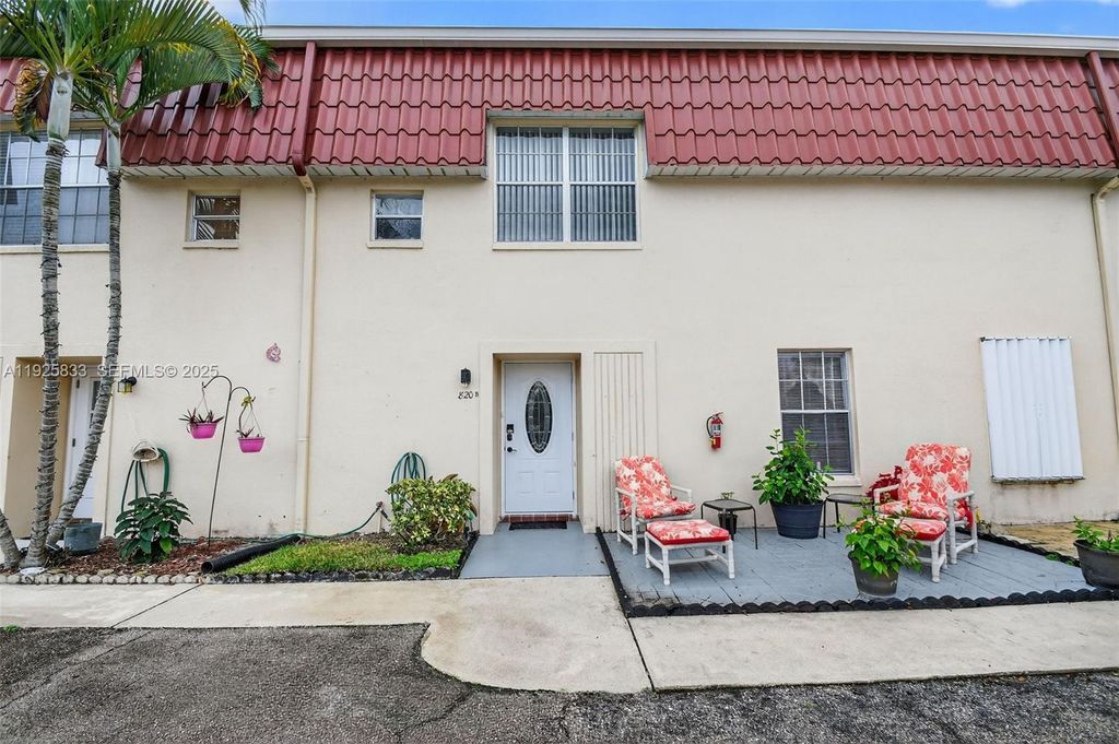 820 Salem Lane B, Lake Worth, FL 33467
