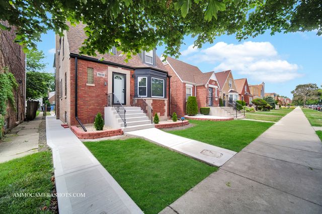 10234 S Saint Lawrence Avenue, Chicago, IL 60628