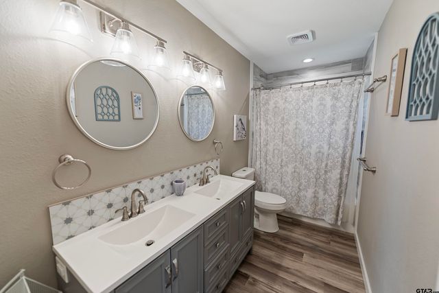 211 Red Bird Lane, Mt Vernon, TX 75457