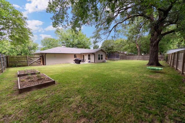 211 Red Bird Lane, Mt Vernon, TX 75457