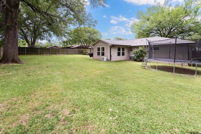 211 Red Bird Lane, Mt Vernon, TX 75457
