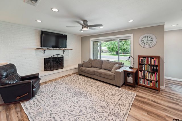 211 Red Bird Lane, Mt Vernon, TX 75457