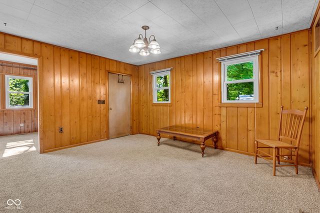 11107 Dogwood Lane, Cloverdale, IN 46120