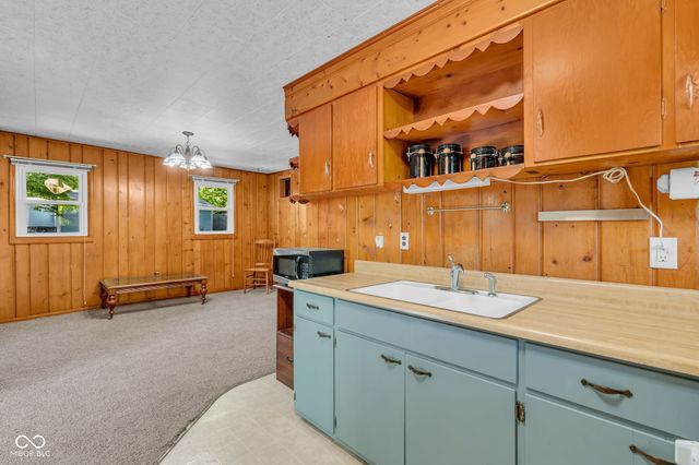 11107 Dogwood Lane, Cloverdale, IN 46120