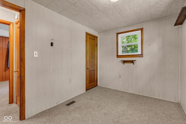 11107 Dogwood Lane, Cloverdale, IN 46120