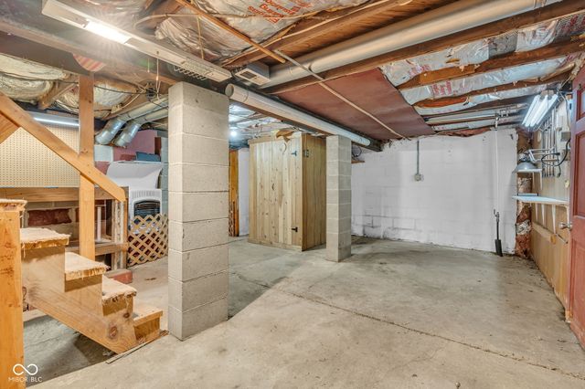 11107 Dogwood Lane, Cloverdale, IN 46120