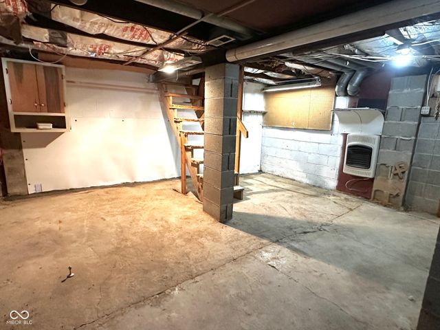 11107 Dogwood Lane, Cloverdale, IN 46120