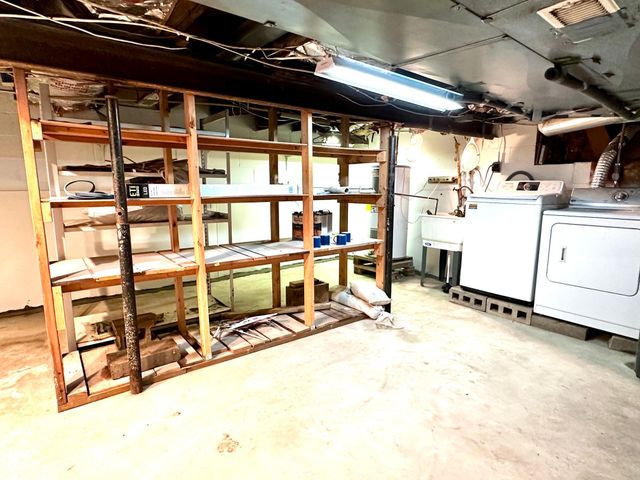 11107 Dogwood Lane, Cloverdale, IN 46120