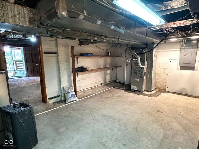 11107 Dogwood Lane, Cloverdale, IN 46120