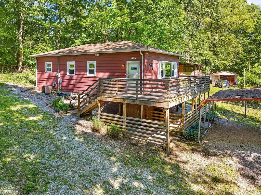 11107 Dogwood Lane, Cloverdale, IN 46120