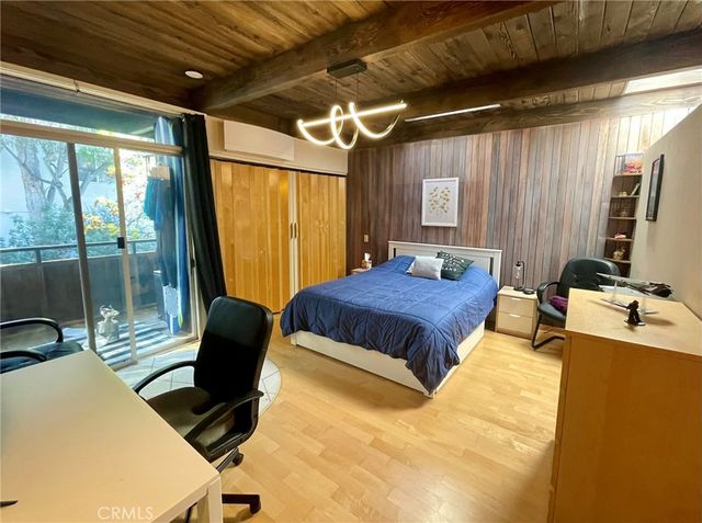 11616 Chenault Street 4, Los Angeles, CA 90049