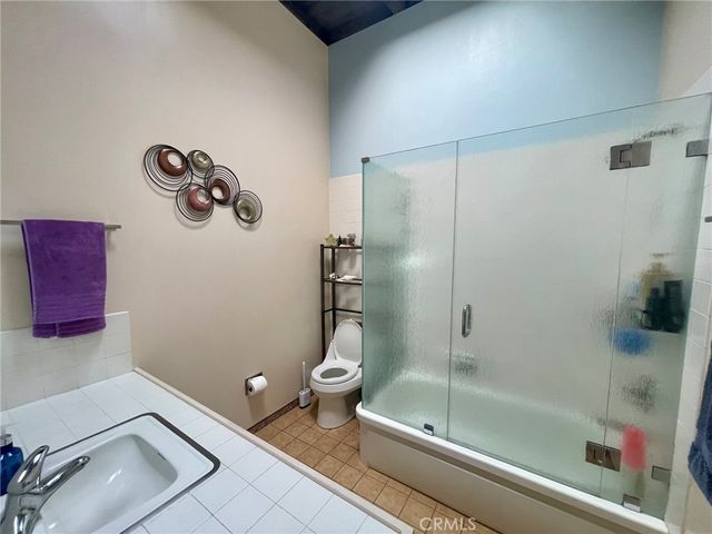 11616 Chenault Street 4, Los Angeles, CA 90049