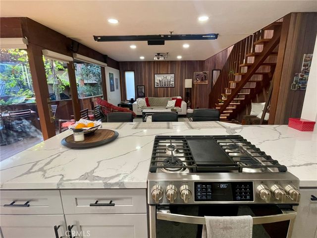 11616 Chenault Street 4, Los Angeles, CA 90049