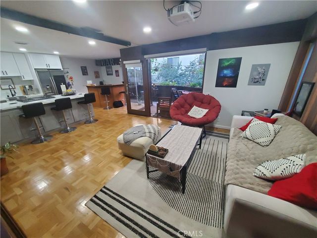 11616 Chenault Street 4, Los Angeles, CA 90049