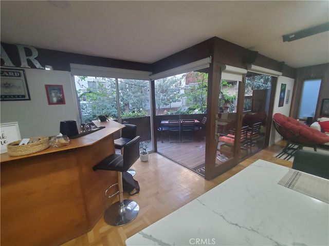 11616 Chenault Street 4, Los Angeles, CA 90049