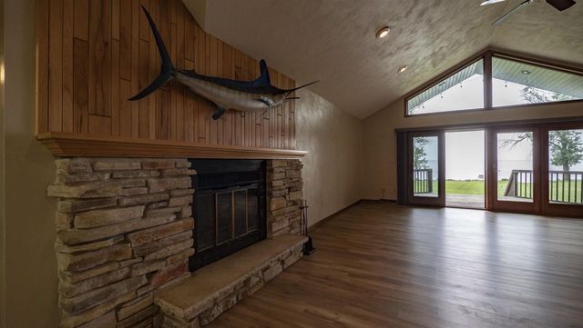 9205 WILLOW LANE, Fremont, WI 54940