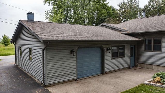 9205 WILLOW LANE, Fremont, WI 54940