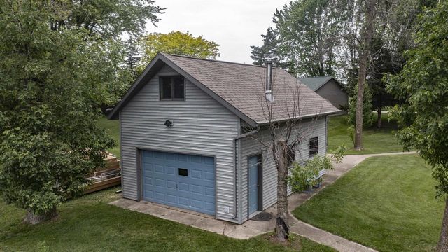 9205 WILLOW LANE, Fremont, WI 54940