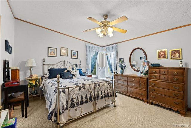 11092 Indianwood Court, Green Oak Township, MI 48178