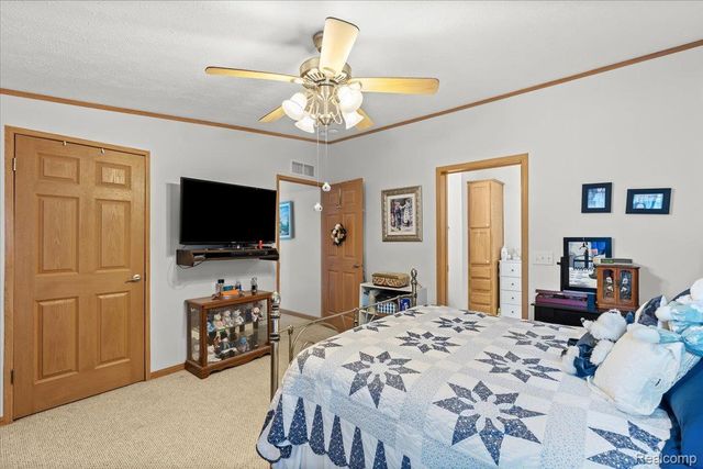 11092 Indianwood Court, Green Oak Township, MI 48178