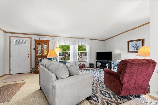 11092 Indianwood Court, Green Oak Township, MI 48178