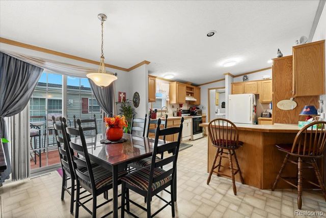 11092 Indianwood Court, Green Oak Township, MI 48178