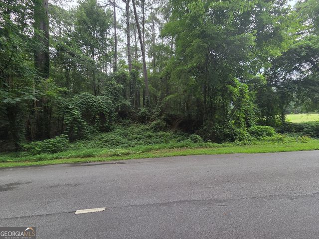 690 Northlake Circle, Oxford, GA 30054
