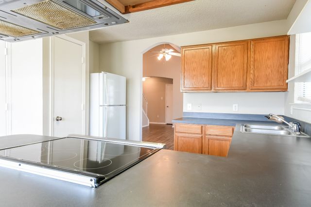 10240 Dawson Trail, Fort Worth, TX 76108
