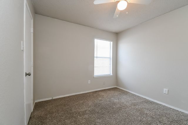 10240 Dawson Trail, Fort Worth, TX 76108