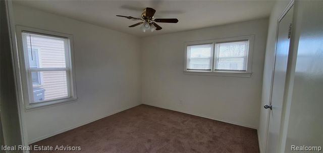 545 E Dallas Avenue, Madison Heights, MI 48071