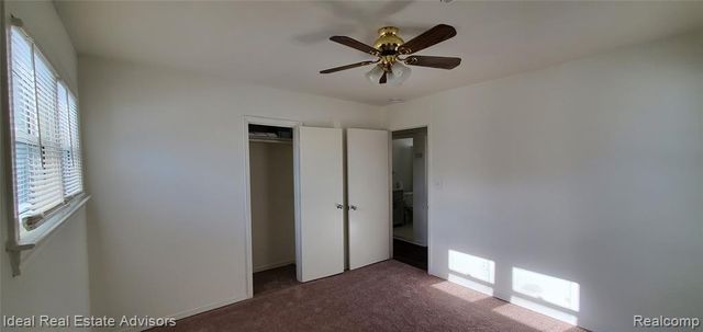 545 E Dallas Avenue, Madison Heights, MI 48071