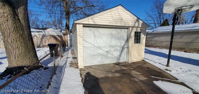 545 E Dallas Avenue, Madison Heights, MI 48071