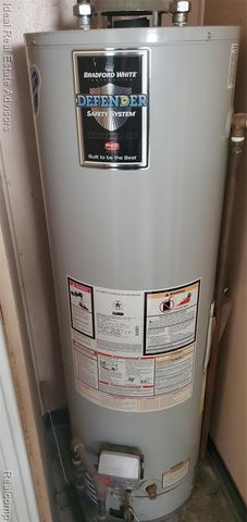 545 E Dallas Avenue, Madison Heights, MI 48071