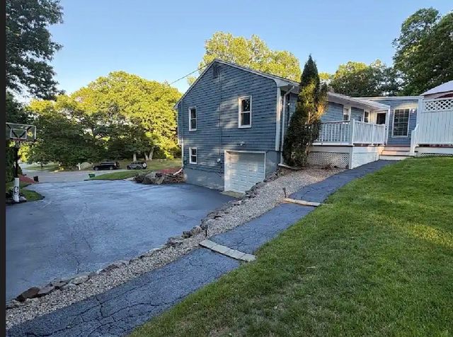 54 Westfield Dr, North Attleboro, MA 02760