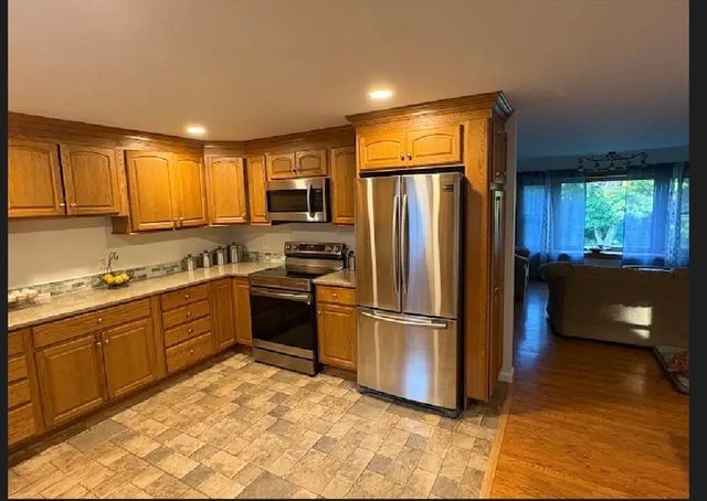 54 Westfield Dr, North Attleboro, MA 02760