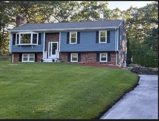 54 Westfield Dr, North Attleboro, MA 02760