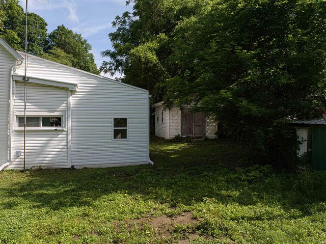 103 S Church Street, Owensville, IN 47665
