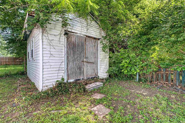 103 S Church Street, Owensville, IN 47665