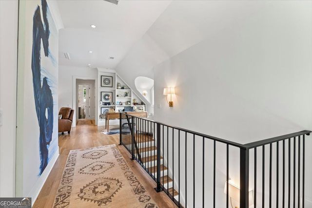 205 Thomas Circle, Roswell, GA 30075