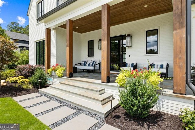 205 Thomas Circle, Roswell, GA 30075