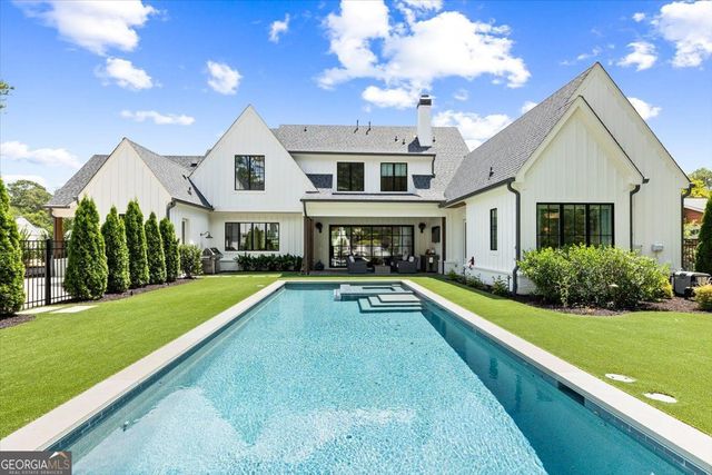 205 Thomas Circle, Roswell, GA 30075