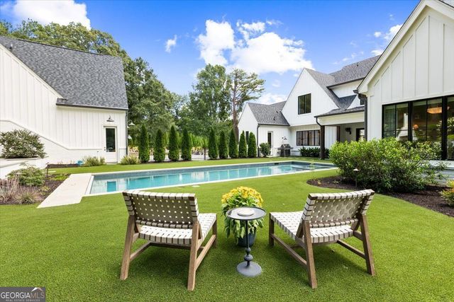205 Thomas Circle, Roswell, GA 30075